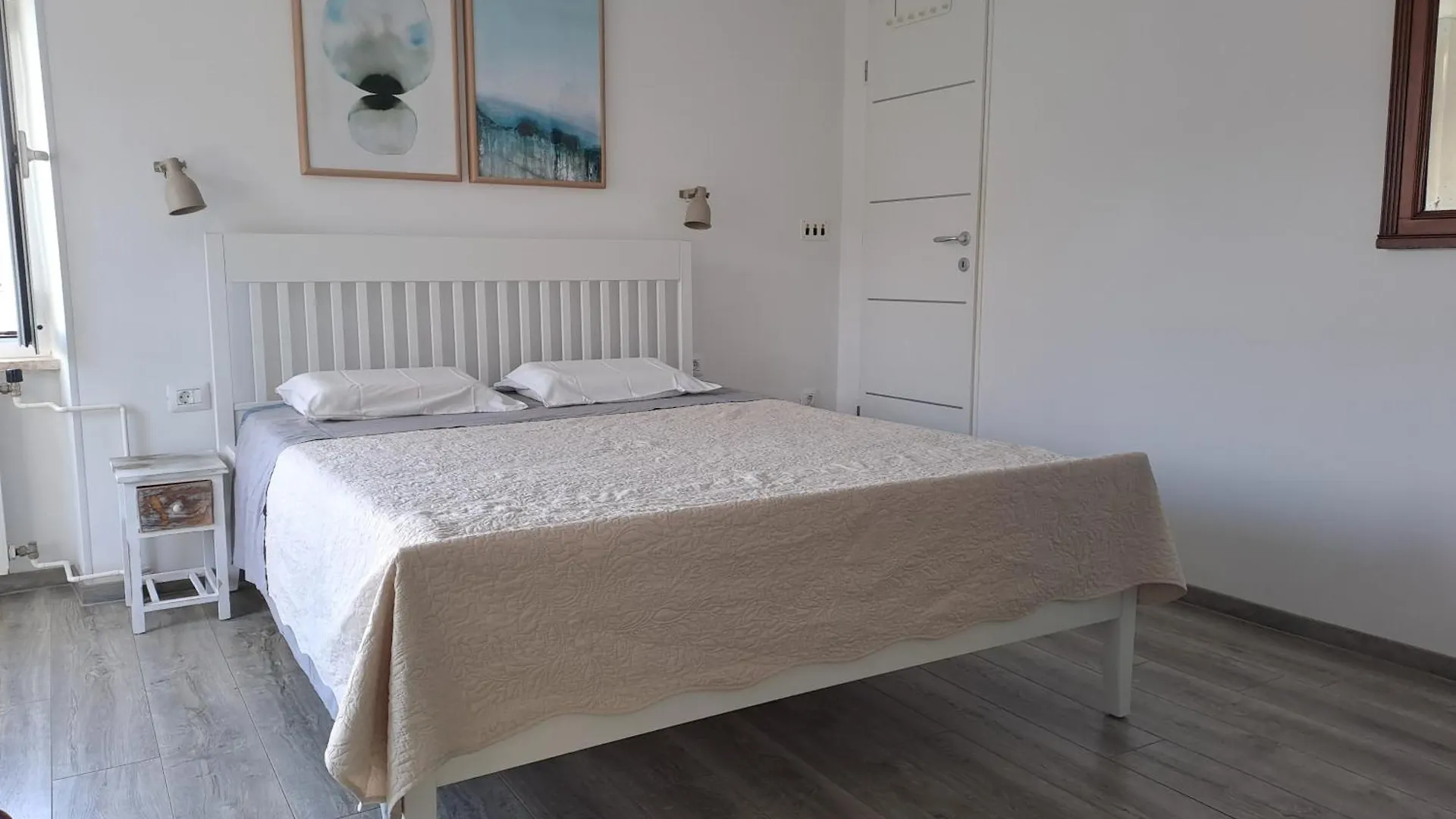 Πανσιόν Apartments & Rooms Dinko Valun