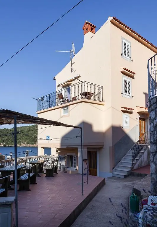 Apartments & Rooms Dinko Valun